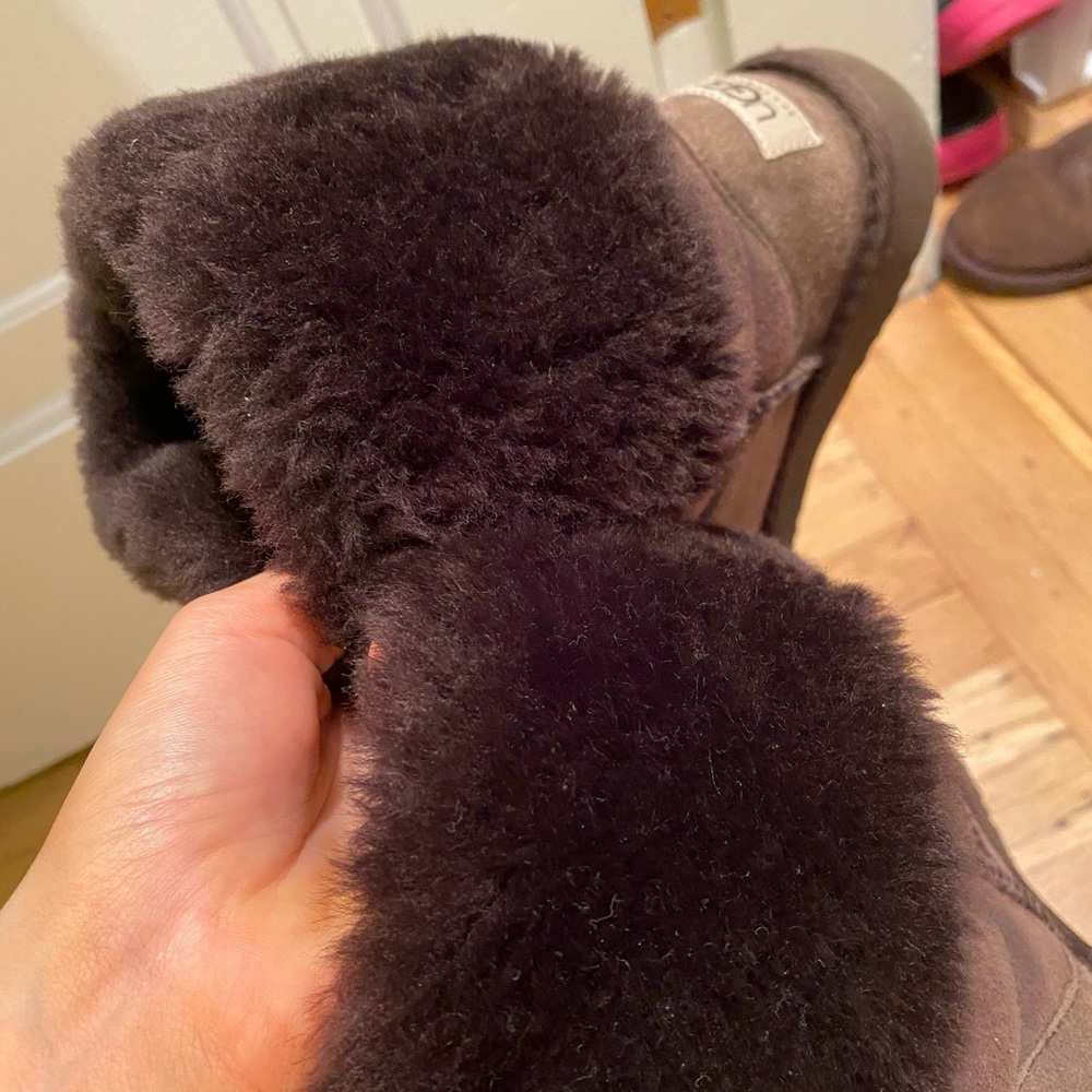 Women’s Chocolate Brown Fur Mini Uggs - Picture 4 of 9